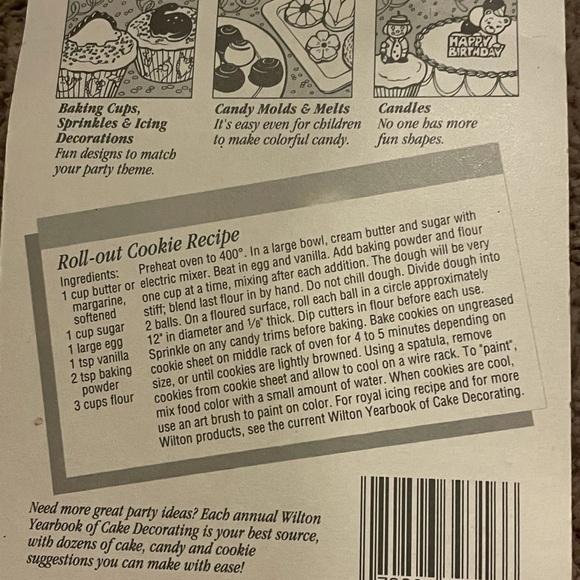 WILTON Halloween cookie cutter bundle - Picture 12 of 12